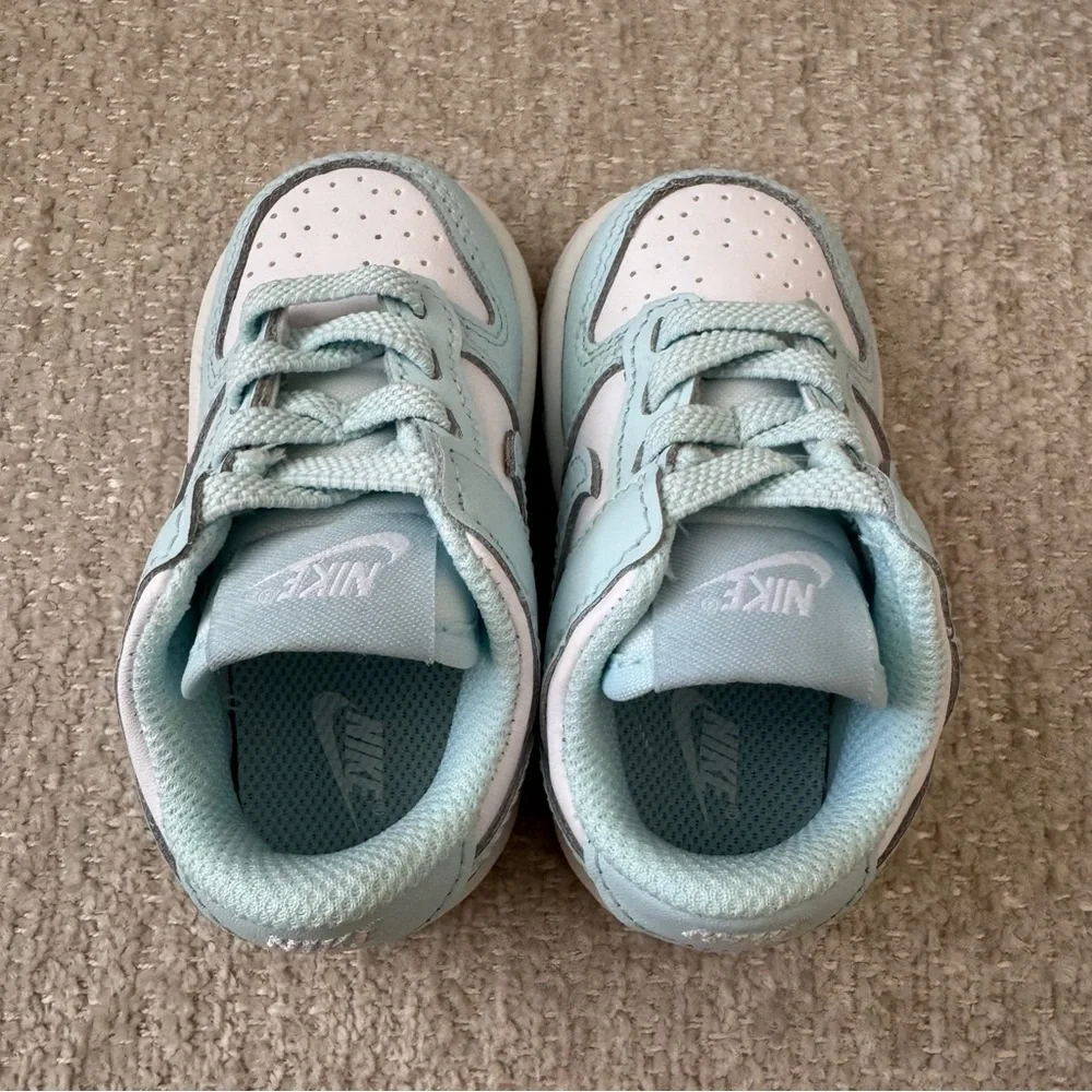 NEW Nike Baby Dunk Low White and Glacier Blue Size 4